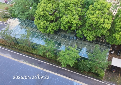 车库上方的雨棚清洗注意事项